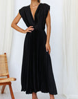 Bold Women's Dress With V-Neck And Adjustable Fit 6