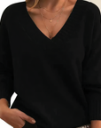 Women's black cashmere jumper in soft knit