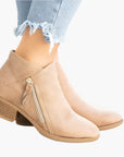 Women's orthopedic ankle boots in blue with anatomical footbed and retro design