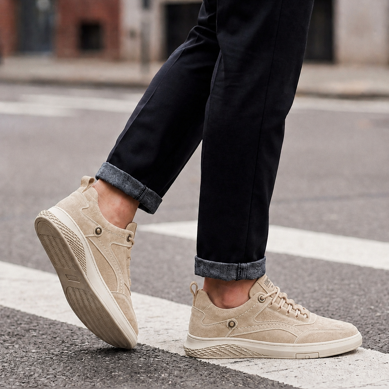 Men's brown retro suede sneakers