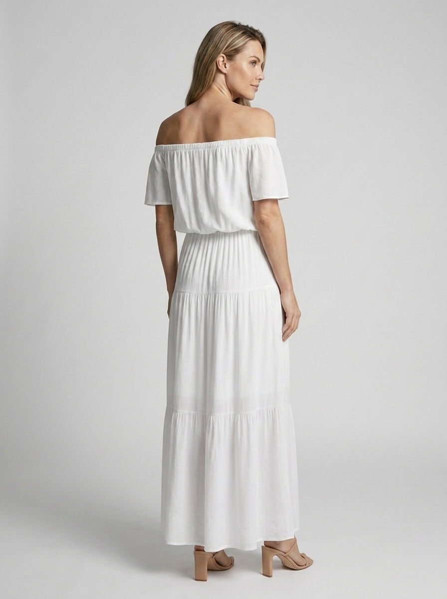 Women’s white women's off-shoulder maxi dress