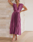 Bold Women's Dress With V-Neck And Adjustable Fit 4