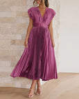 Bold Women's Dress With V-Neck And Adjustable Fit 5