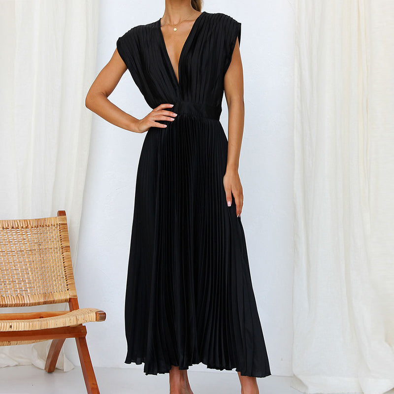 Bold Women's Dress With V-Neck And Adjustable Fit 6