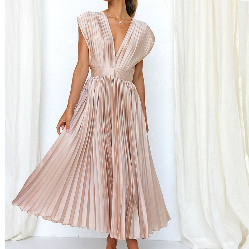 Bold Women's Dress With V-Neck And Adjustable Fit 8