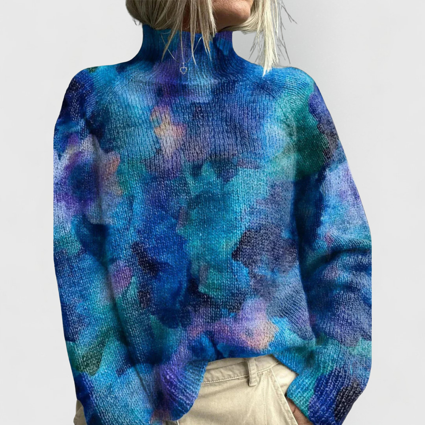 Women's green turtleneck knit jumper with relaxed fit