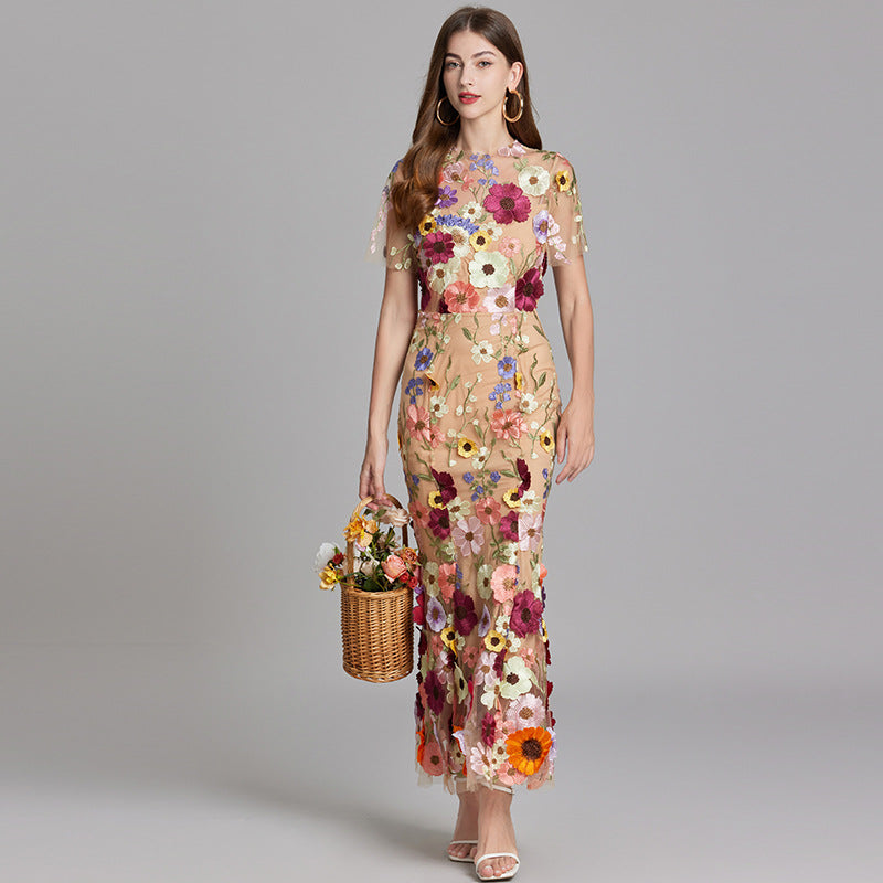 Charming Floral Maxi Dress For Wedding Guests 3