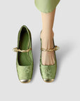 Charming Women's Shoes With Block Heel Design 2