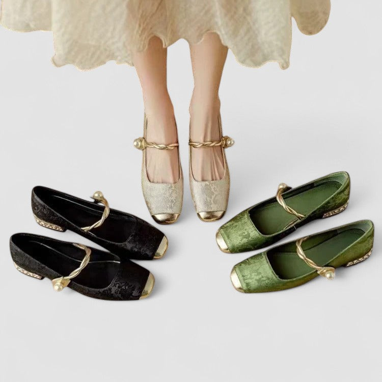 Charming Women's Shoes With Block Heel Design 4