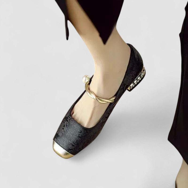 Charming Women's Shoes With Block Heel Design 6