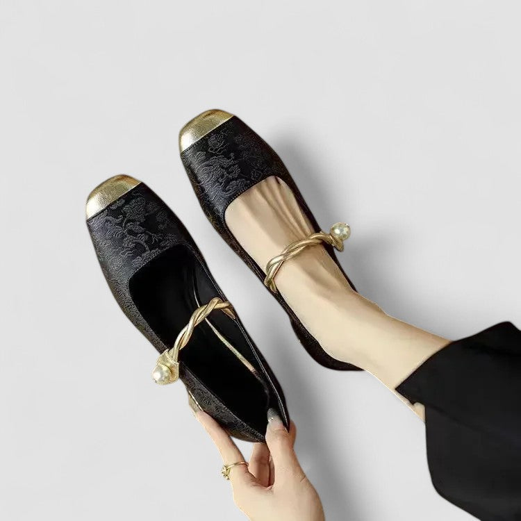 Charming Women's Shoes With Block Heel Design 7