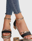 Chic Heeled Sandals With Adjustable Straps 1