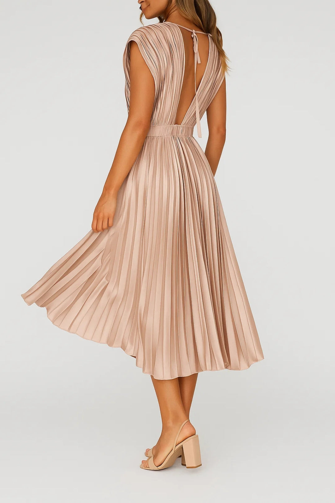 Chic Women's Midi Cocktail Dress With Pleats 2