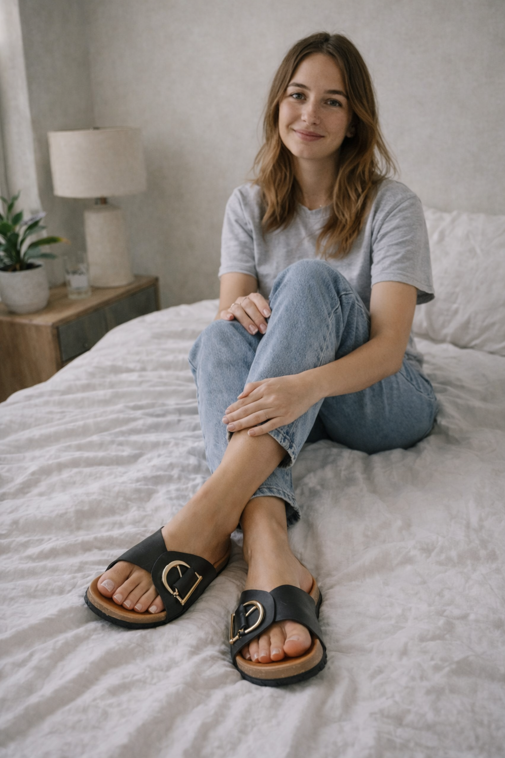 Chic Women's Mules With Wide Crossover Strap 0