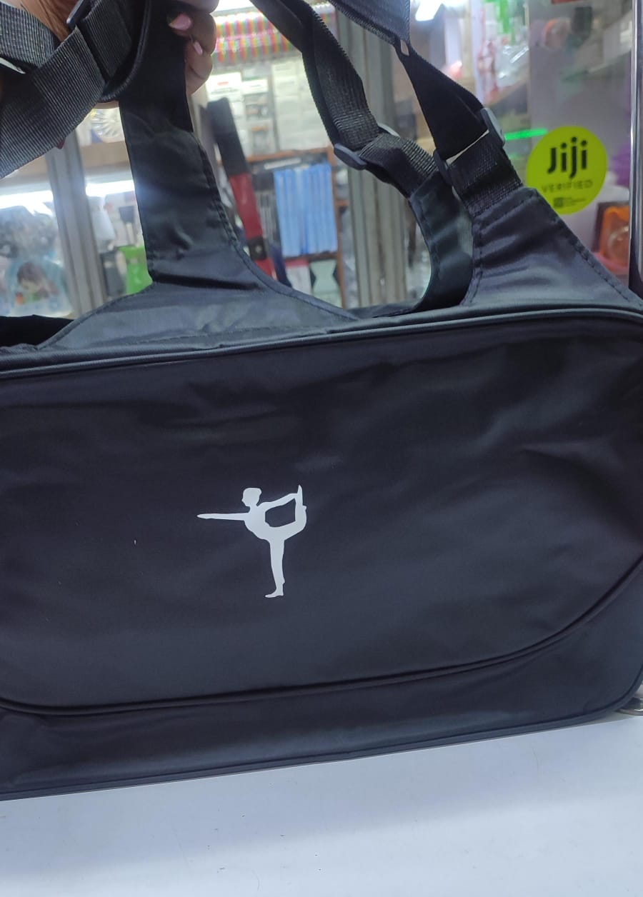 Durable Sports Bag for Unisex Waterproof Versatile Design 3
