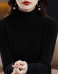Women's black cashmere turtleneck jumper