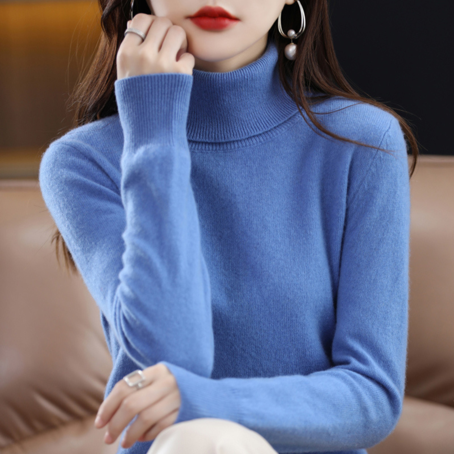 Women's black cashmere turtleneck jumper