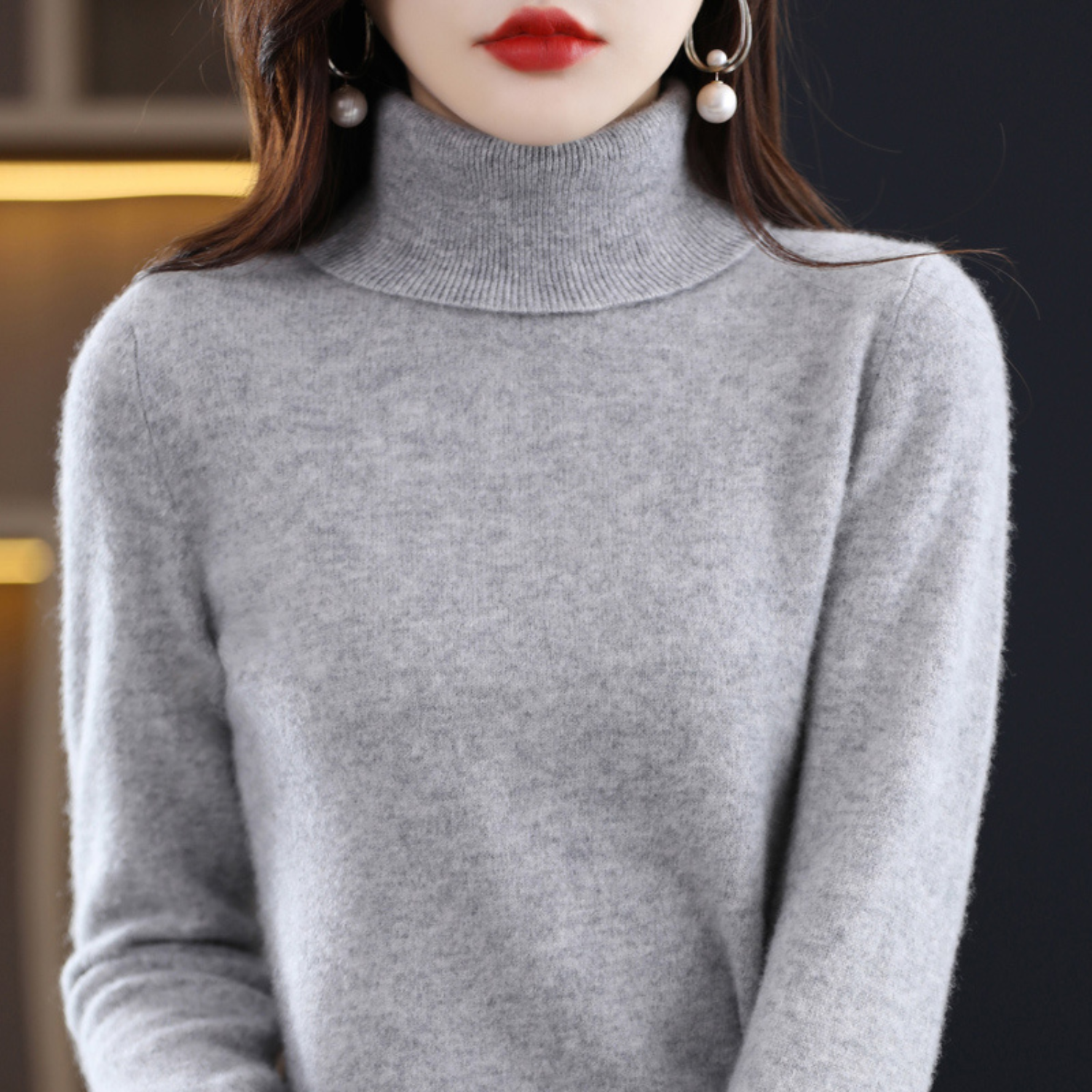 Women's black cashmere turtleneck jumper