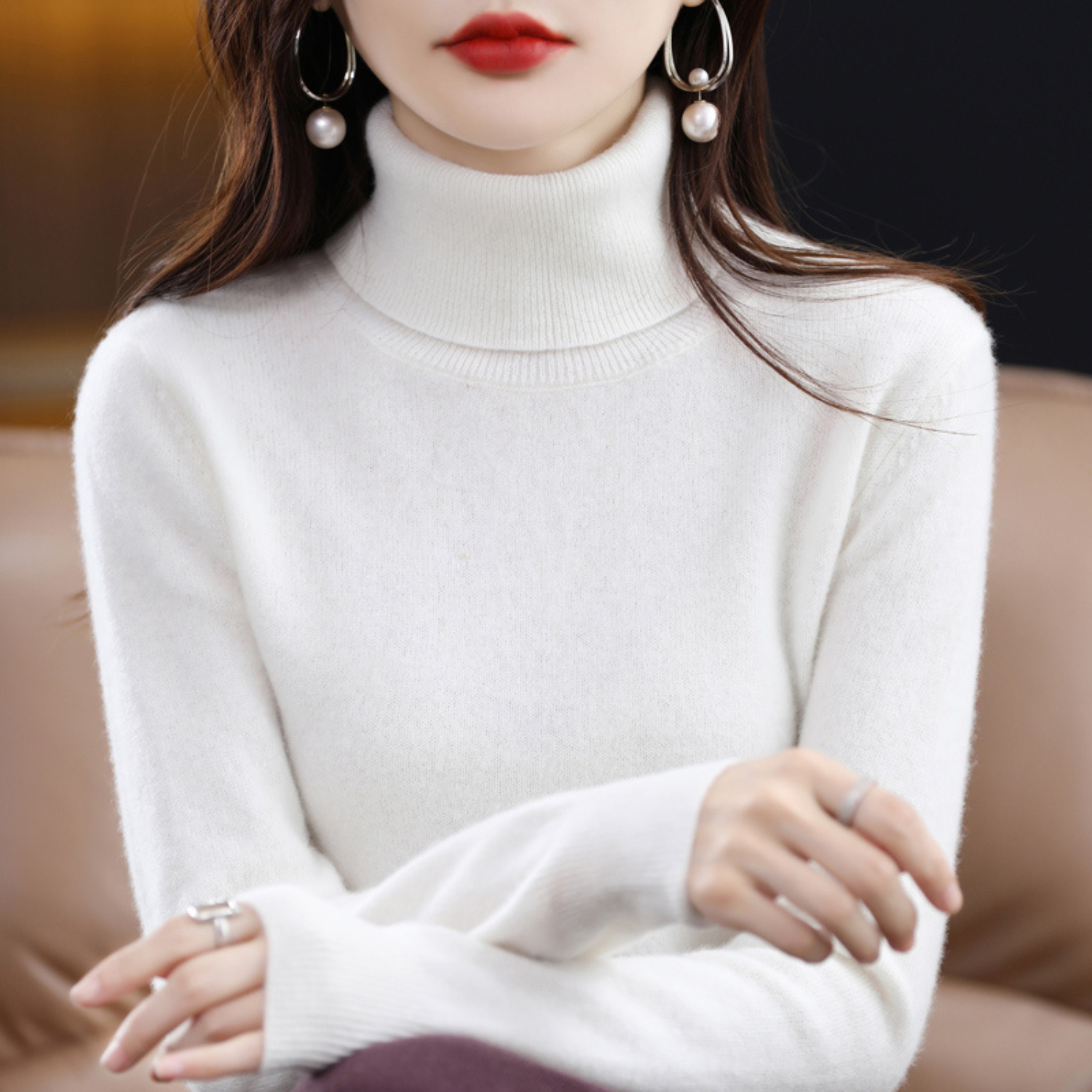 Women's black cashmere turtleneck jumper