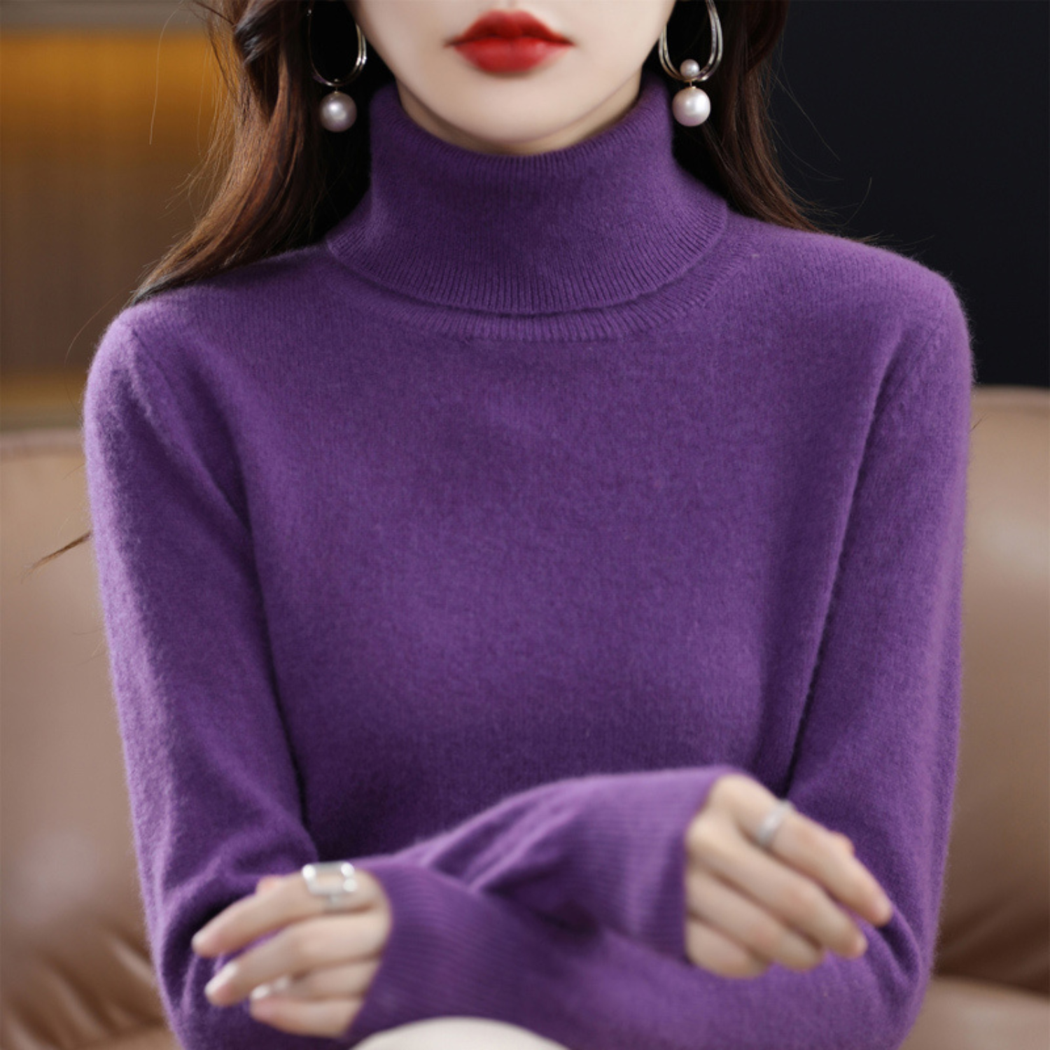 Women's black cashmere turtleneck jumper