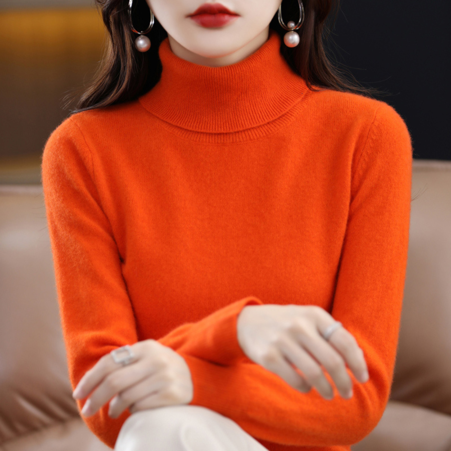 Women's black cashmere turtleneck jumper