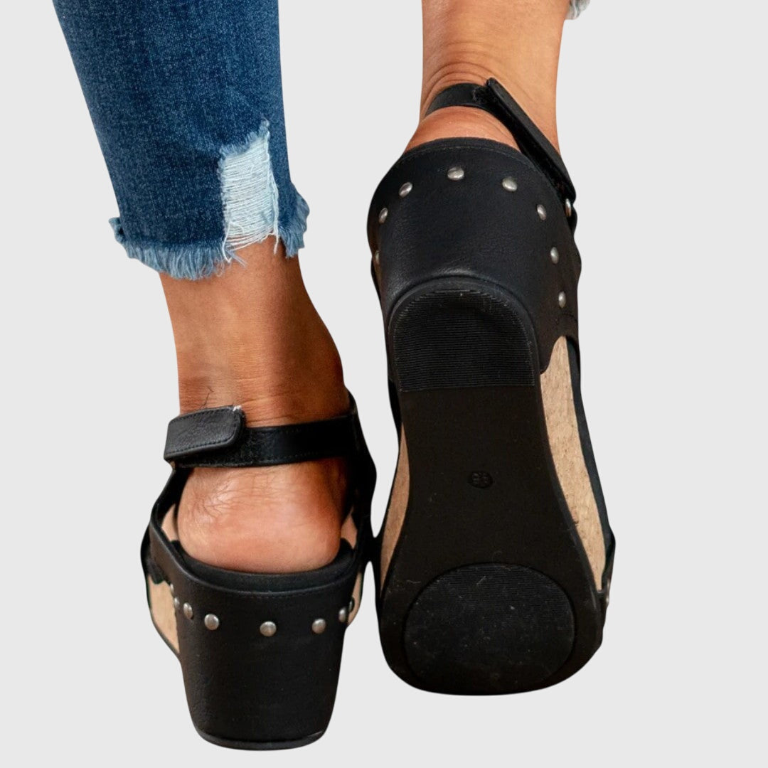 Fresh Sandals for Women with Adjustable Buckle 7