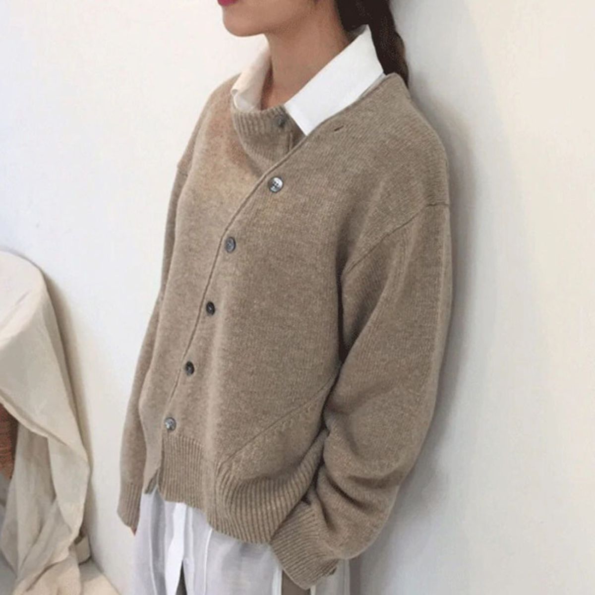Women's brown cashmere jumper with soft knit