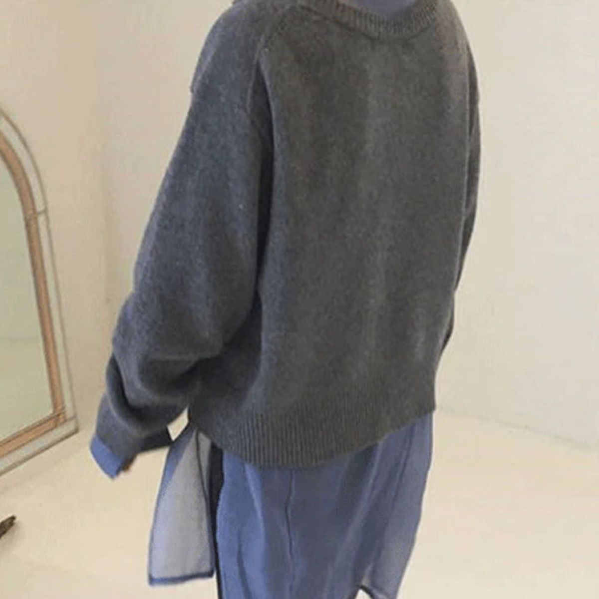 Women's brown cashmere jumper with soft knit