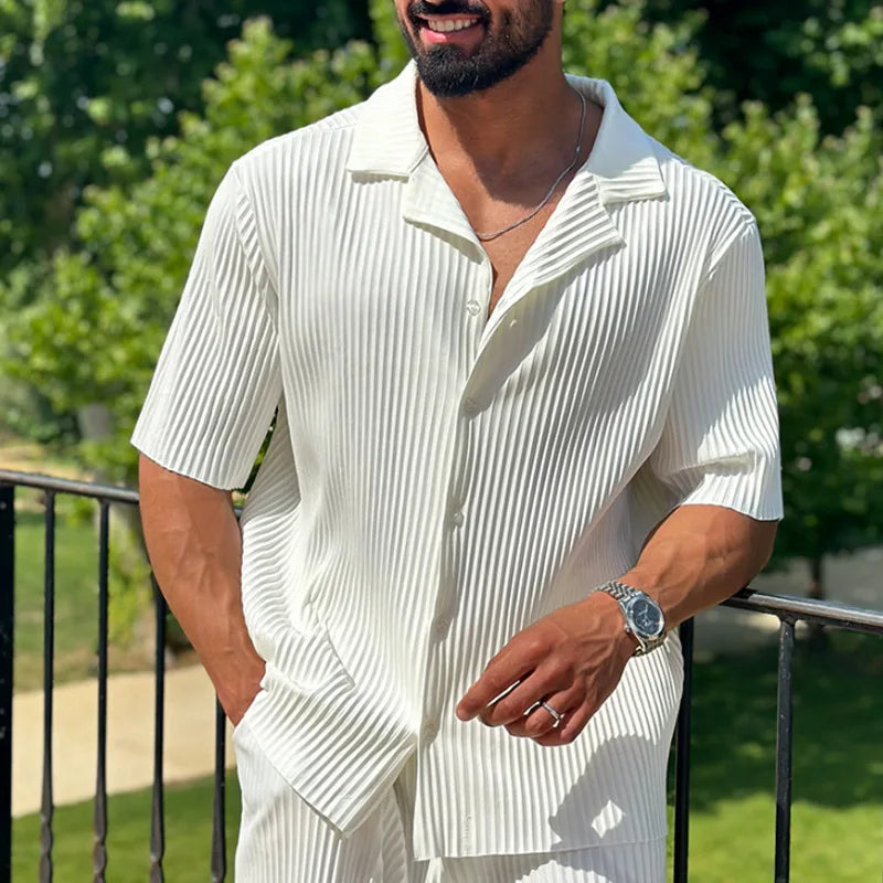 Modern Men's Set With Relaxed Fit Trousers 1