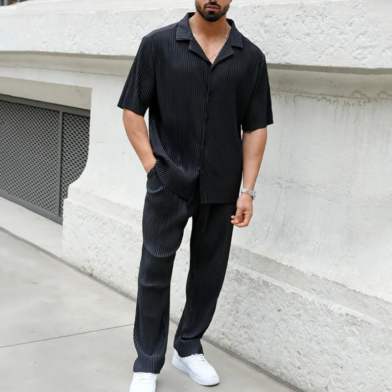 Modern Men's Set With Relaxed Fit Trousers 3