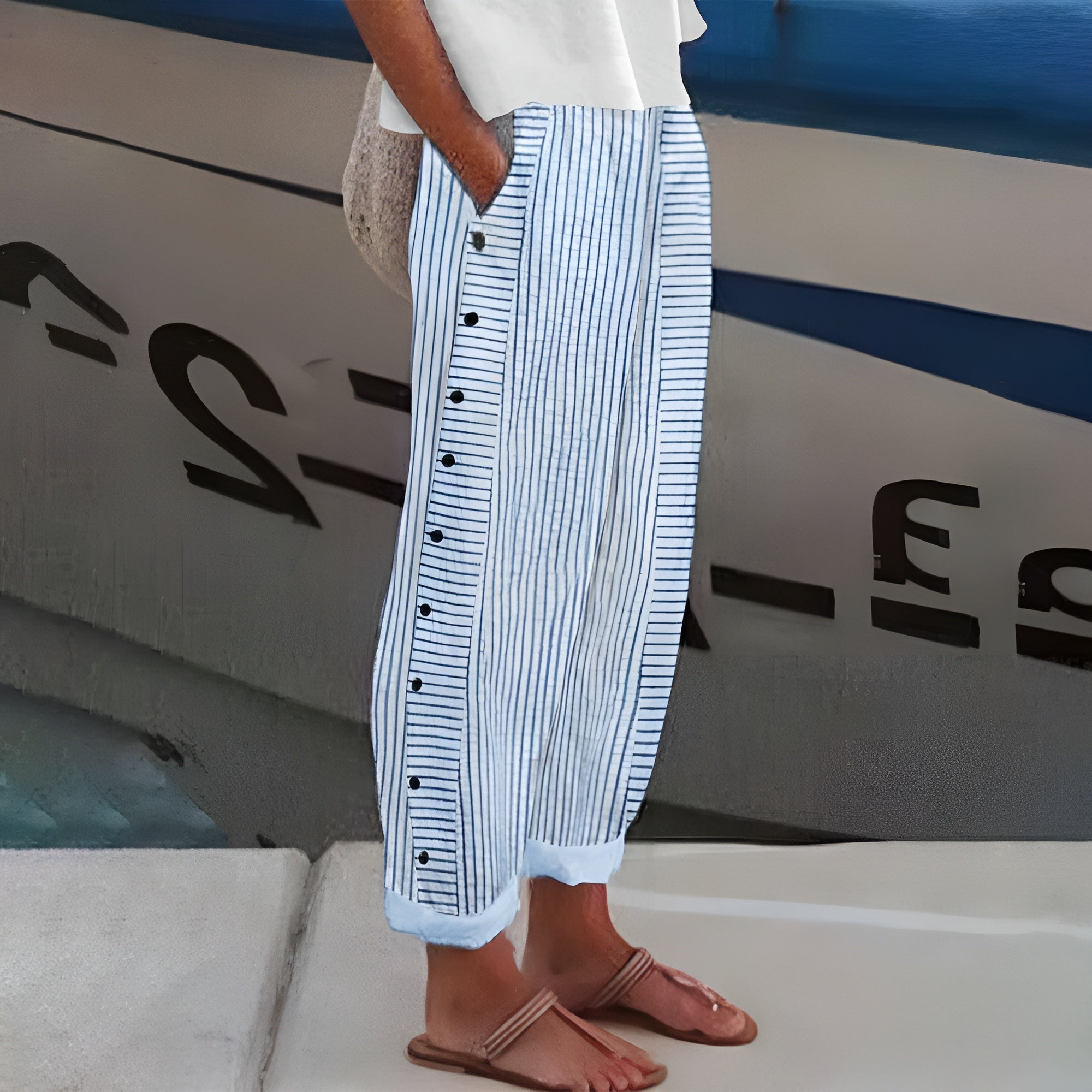 Modern Women's Pants with Side Pockets, Relaxed Fit 0