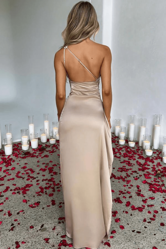 One-Shoulder Maxi Dress With Thigh-High Split 4