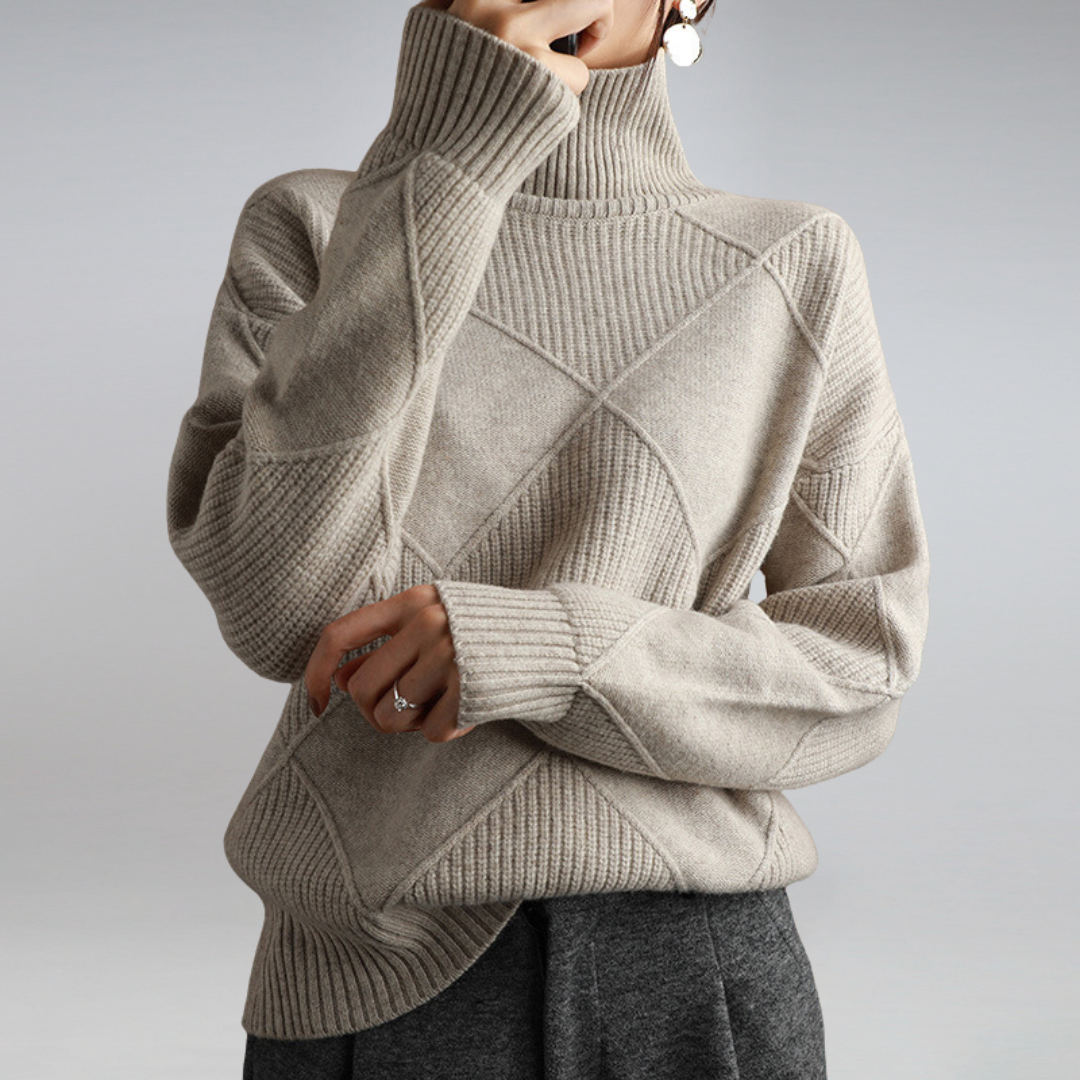 Women's cashmere turtleneck jumper in beige, cashmere and wool blend, elegant winter knitwear