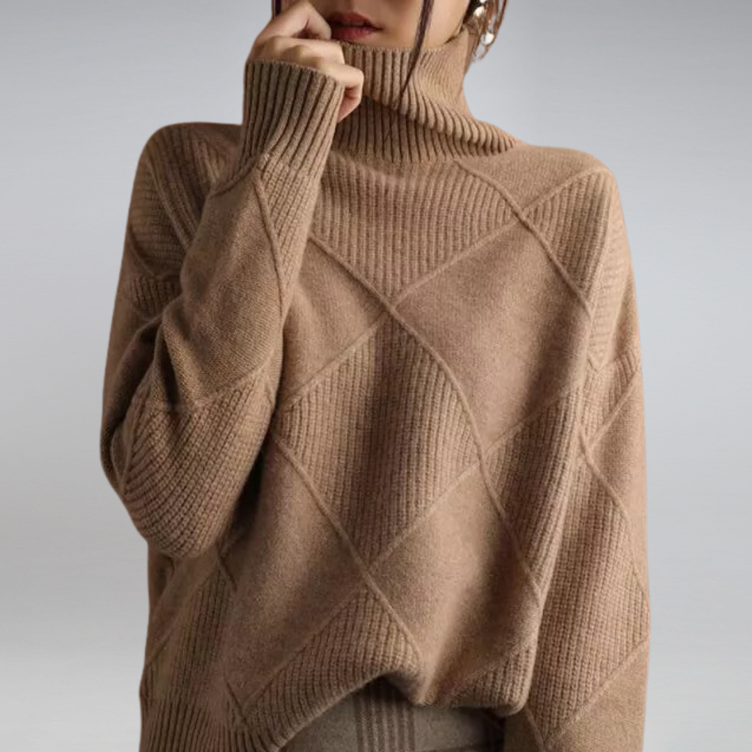 Women's cashmere turtleneck jumper in beige, cashmere and wool blend, elegant winter knitwear