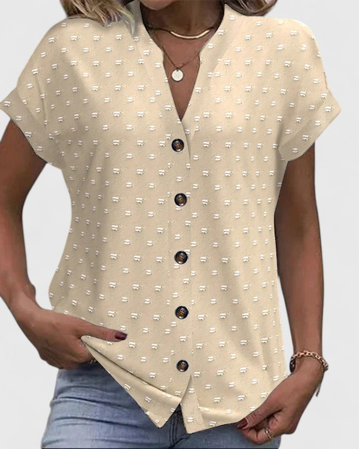 Relaxed Women's Shirt With Flattering Fit 1