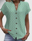 Relaxed Women's Shirt With Flattering Fit 2