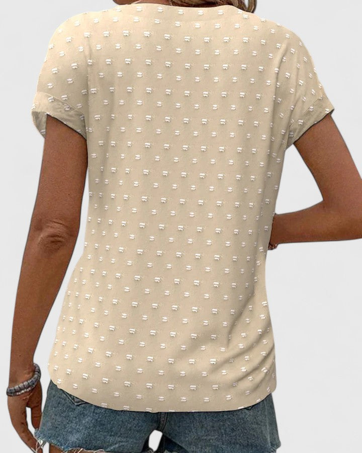 Relaxed Women's Shirt With Flattering Fit 3