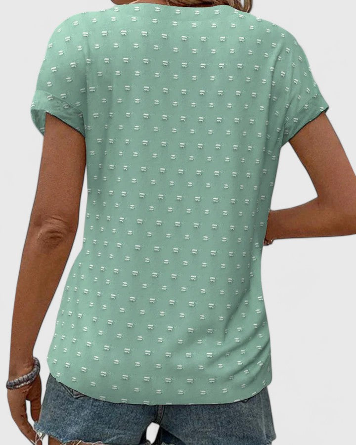 Relaxed Women's Shirt With Flattering Fit 4