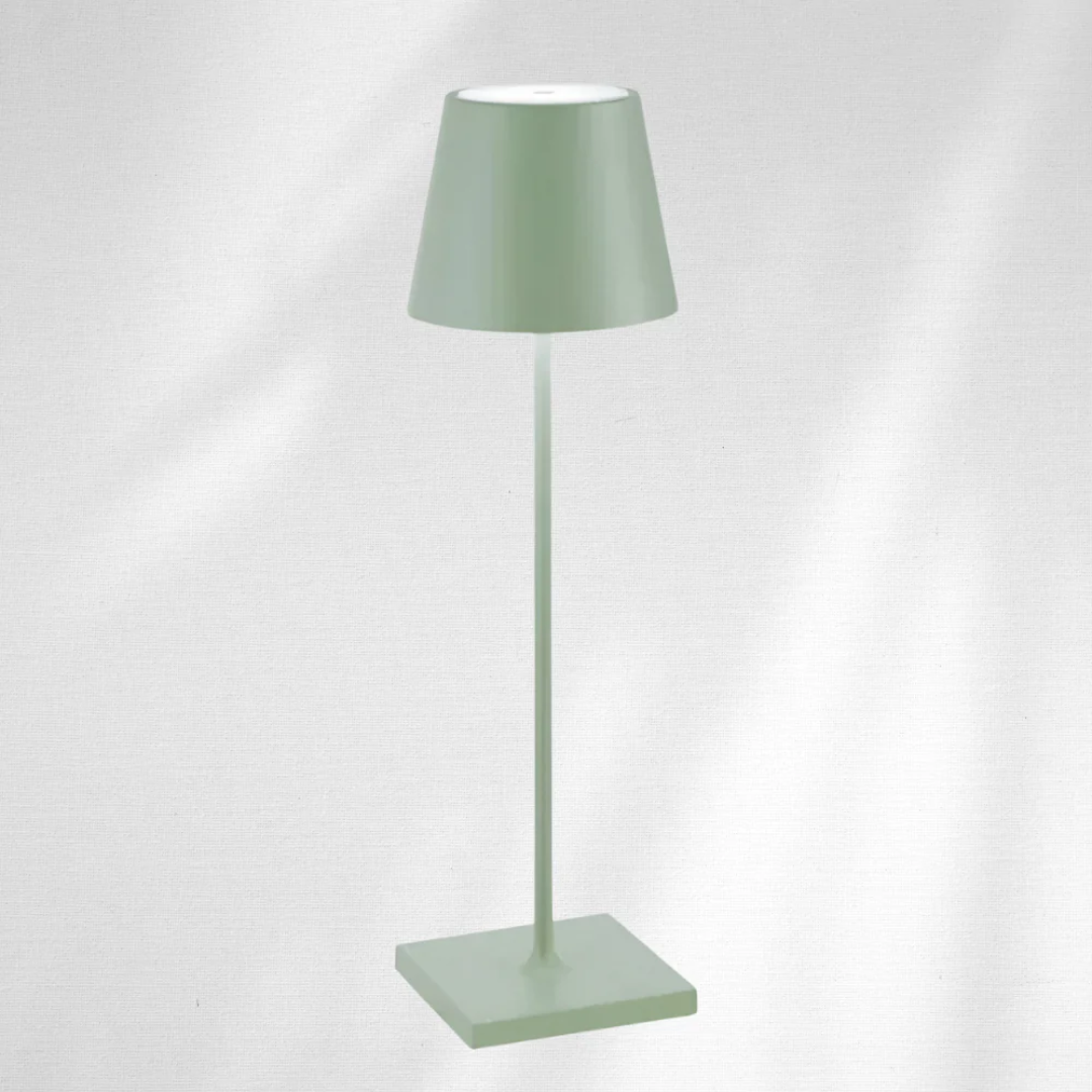 Stylish Cordless Table Lamp for Unisex Indoor Outdoor Dimmable Waterproof 12