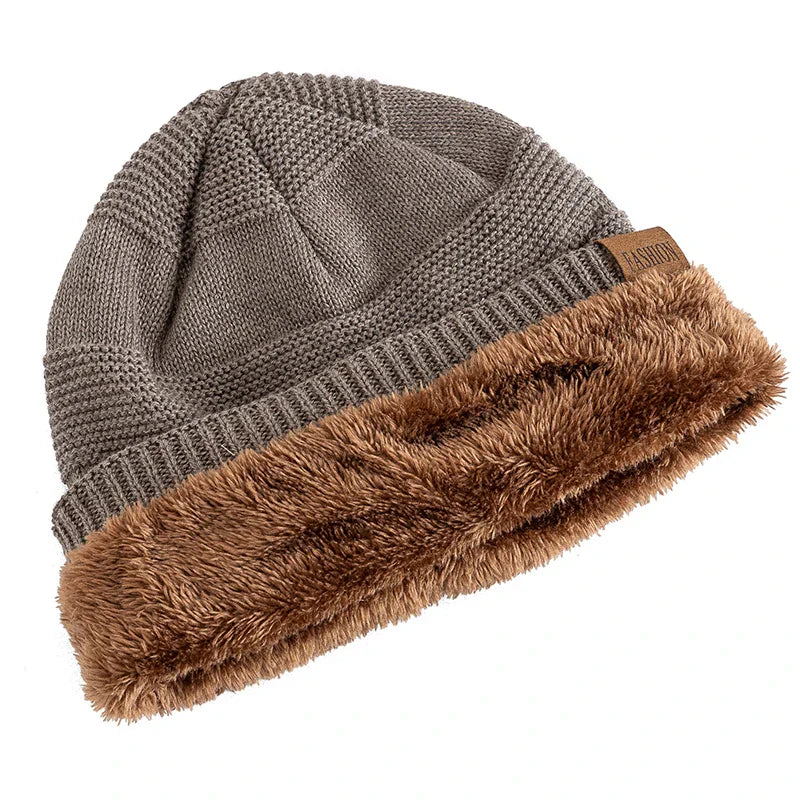 Black fleece lined beanie for winter