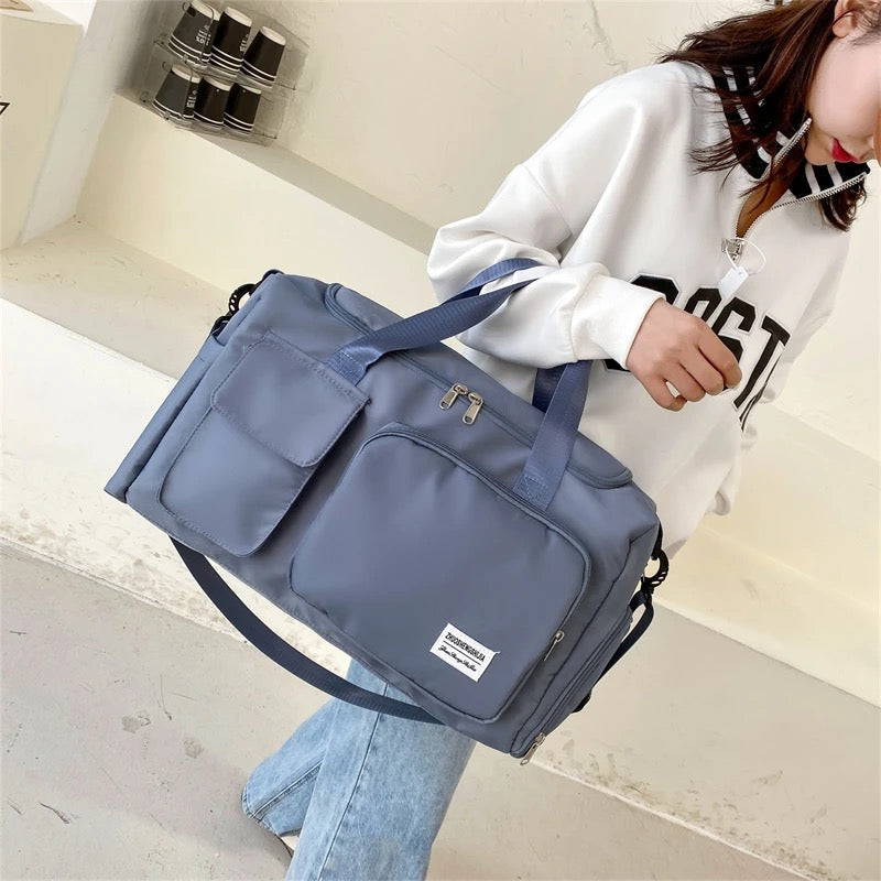 Wasserdichter Duffle Bag für Unisex mit mehreren Fächern für Reisen und Sport 3