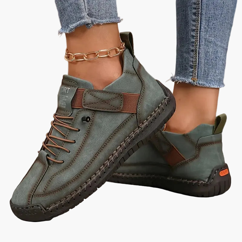 Women's black orthopedic chunky sneakers with wide toe box and sporty cushioned sole