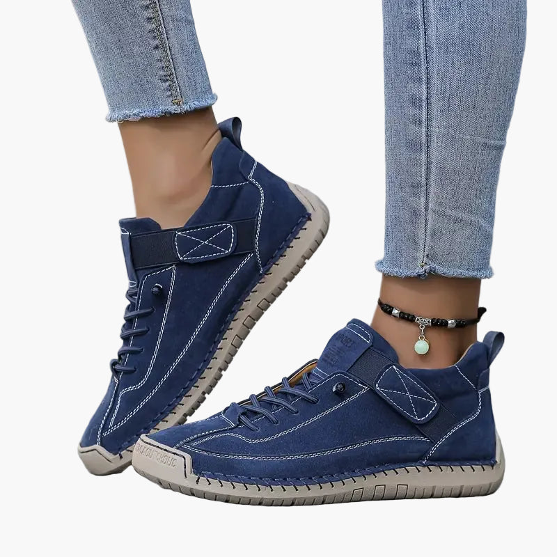 Women's black orthopedic chunky sneakers with wide toe box and sporty cushioned sole