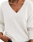 Women's V-neck cashmere jumper in pink — 100% premium cashmere, classic fit