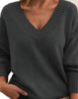 Women's V-neck cashmere jumper in pink, 100% premium cashmere, classic fit winter knitwear